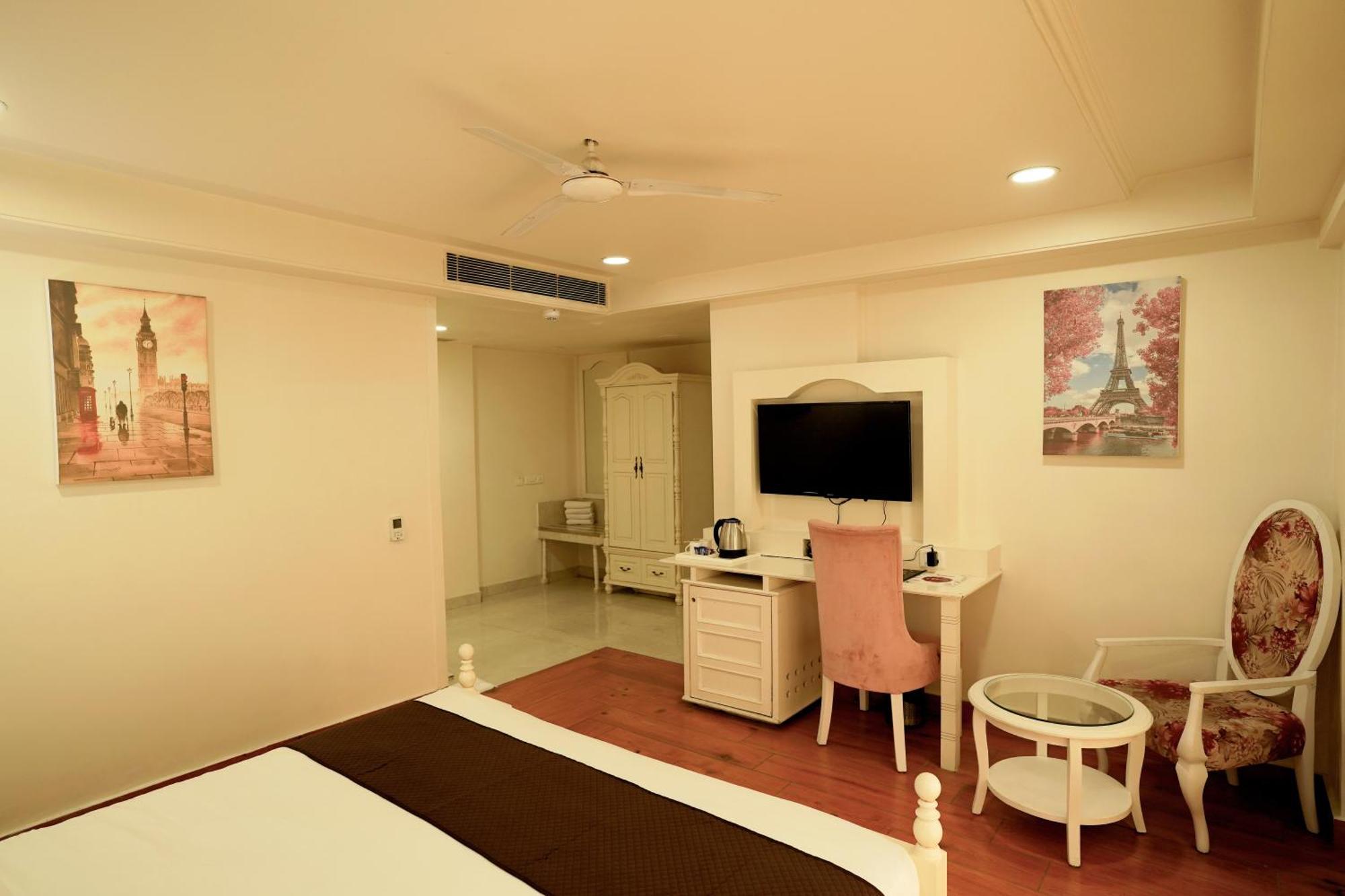 Cygnett Lite Grand, Jaipur Hotell Exteriör bild